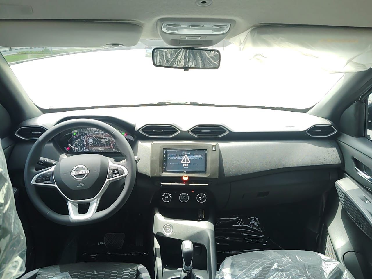 NISSAN MAGNITE image 2