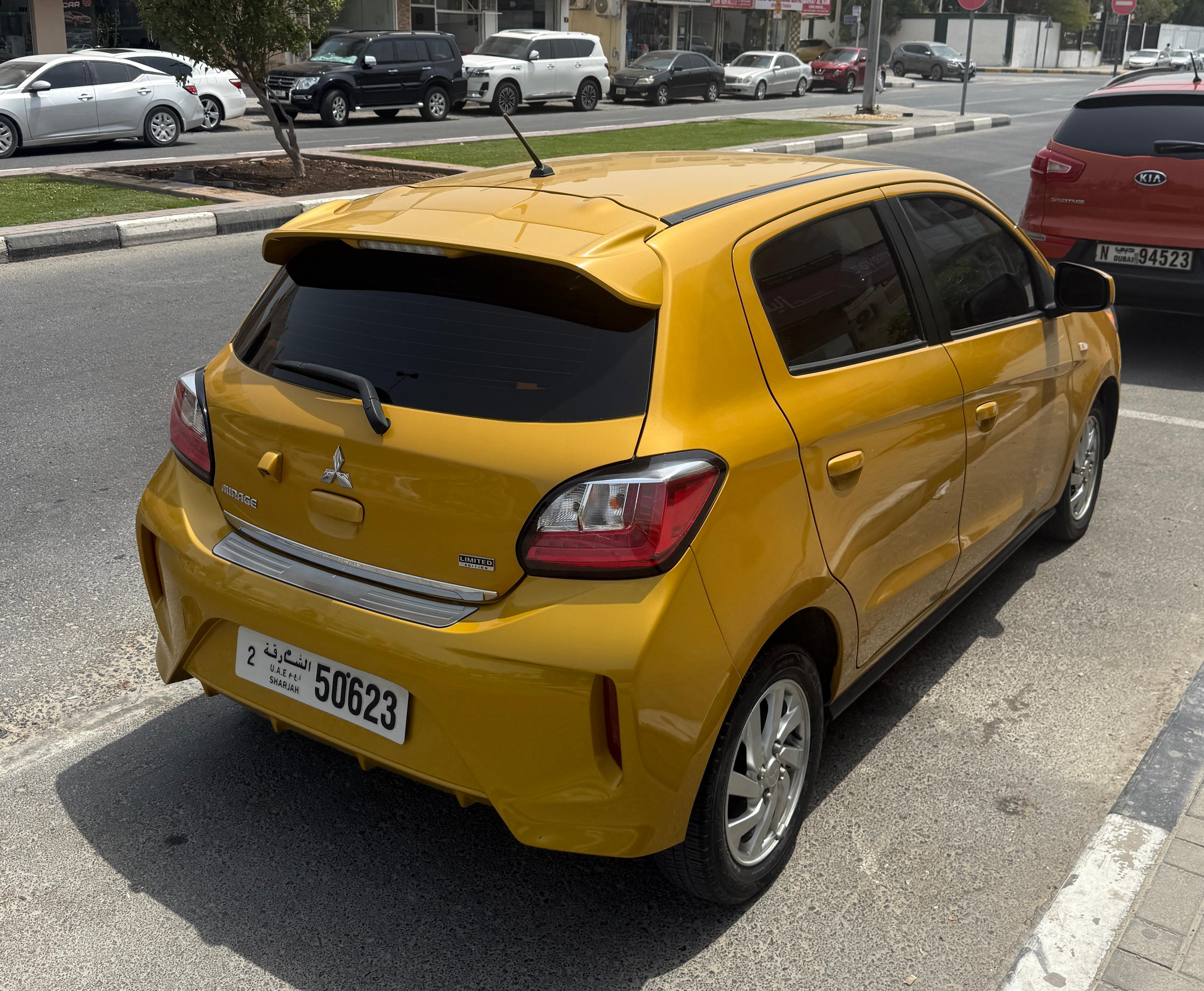 MITSUBISHI MIRAGE image 2