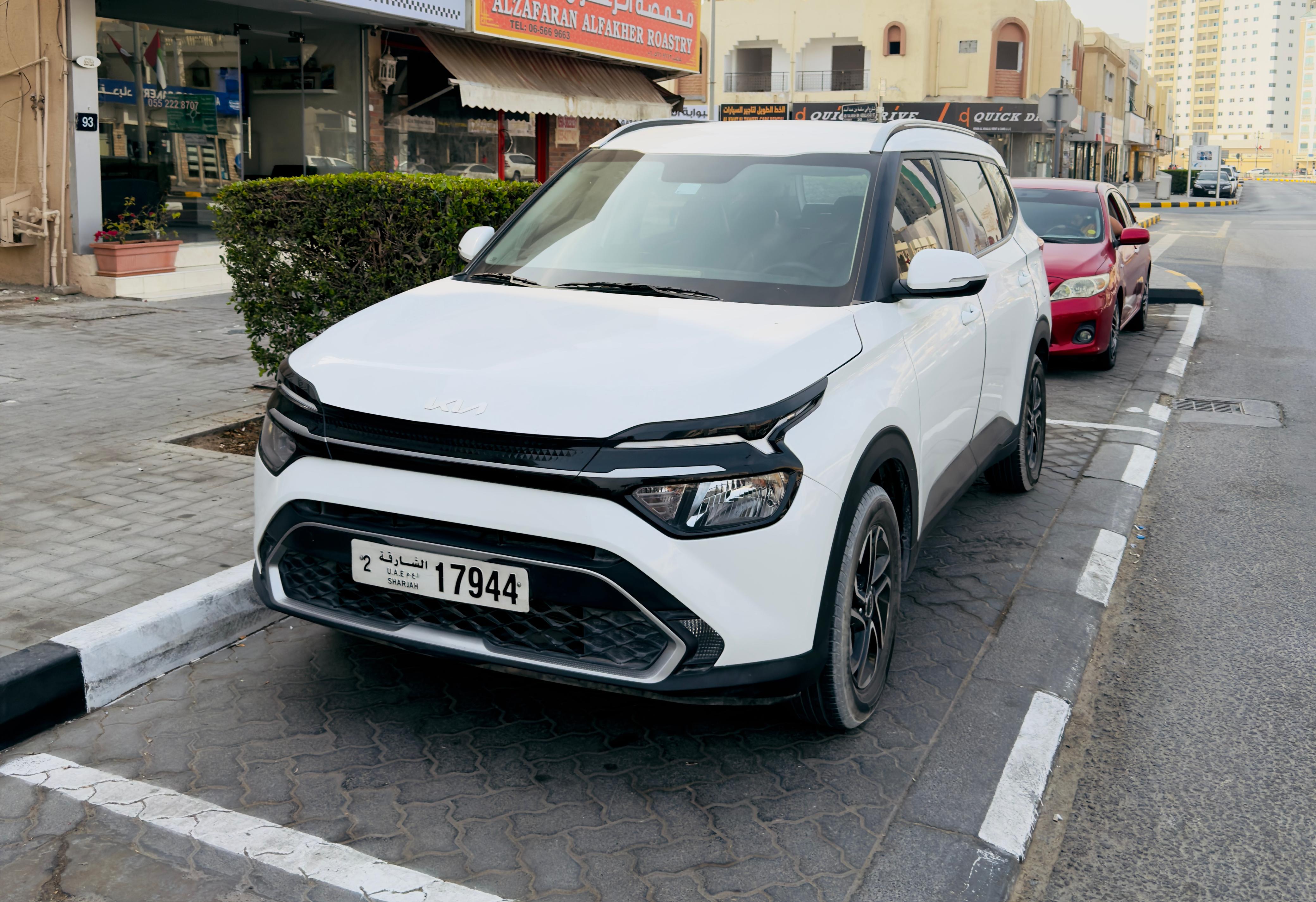 Kia Carens — Rukin Rent A Car Sharjah